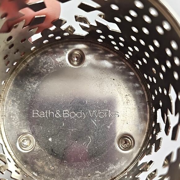 Bath and Bodyworks Charming Sitting Snowman Silver Silver Candle Holder 4 oz. - Picture 8 of 9